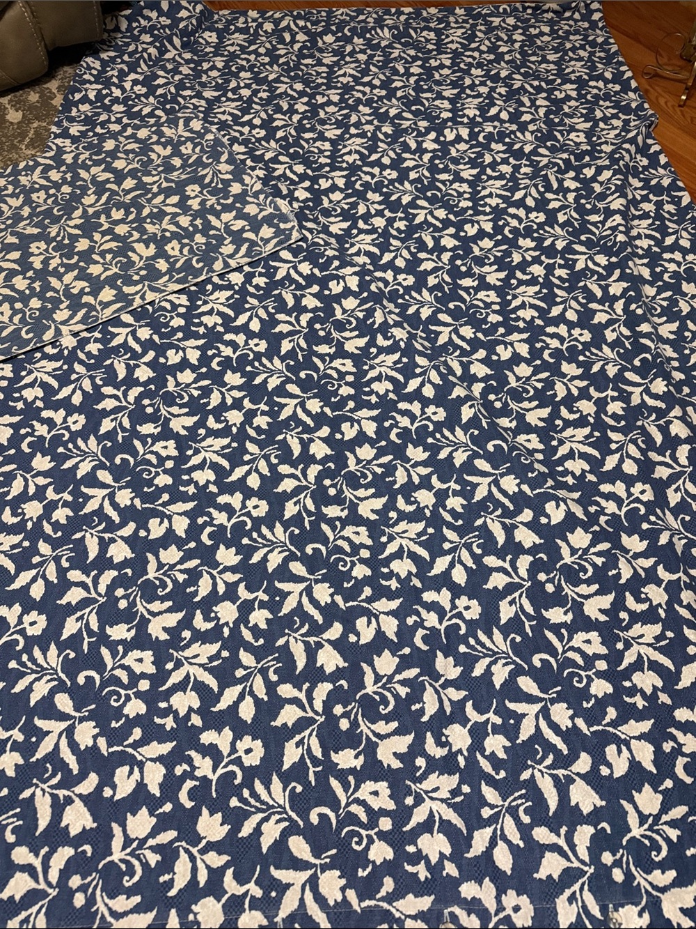 Blue and White Floral Duvet Cover - Classic Printed Bedding
